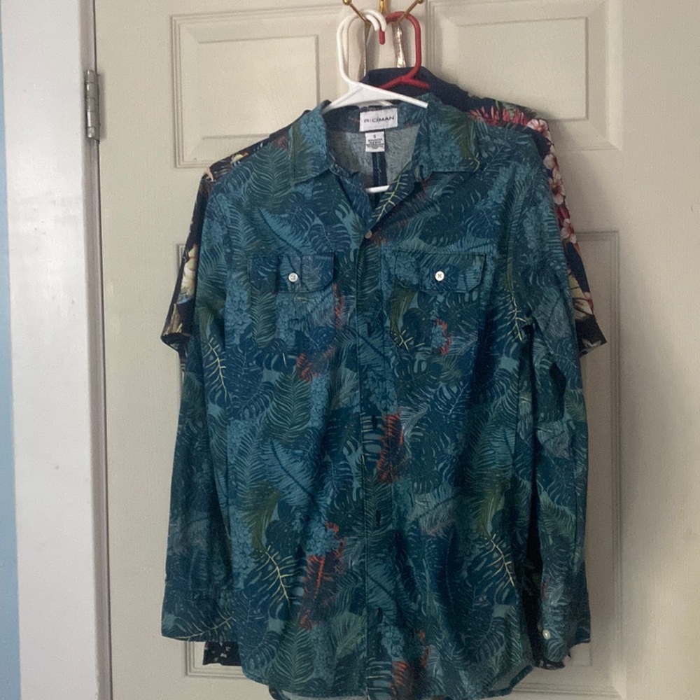 Mens Small Long Sleeve Button Down